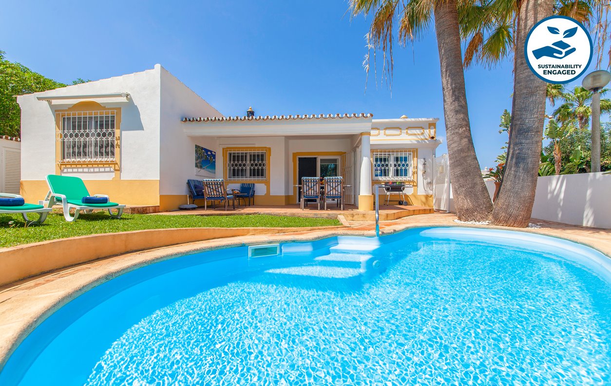 Lovely villa with private pool, AC & BBQ - 13757