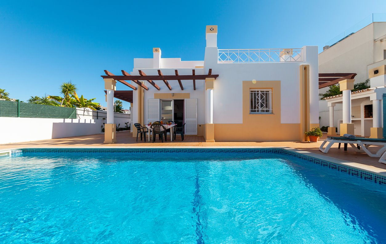 Holiday Home with Private Pool in Albufeira, Algarve - 13775